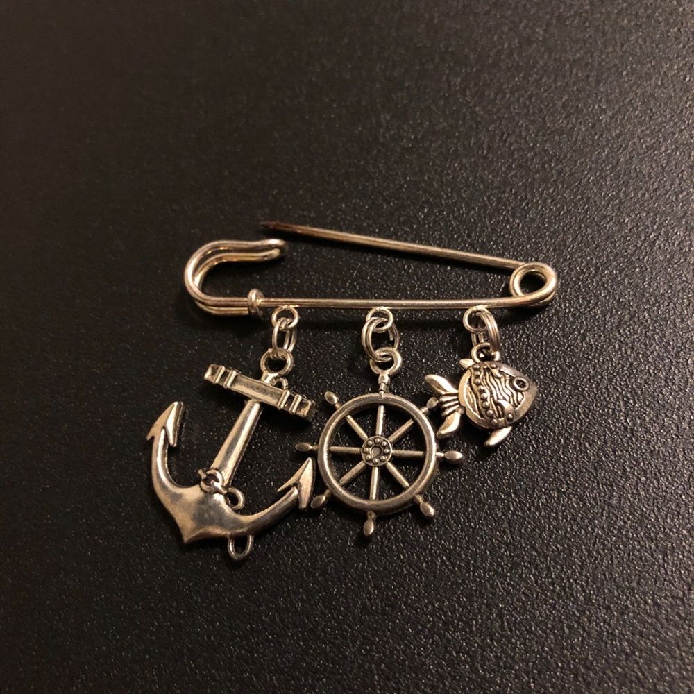 Vintage Beach Theme Brooch Pin - Silver Tone